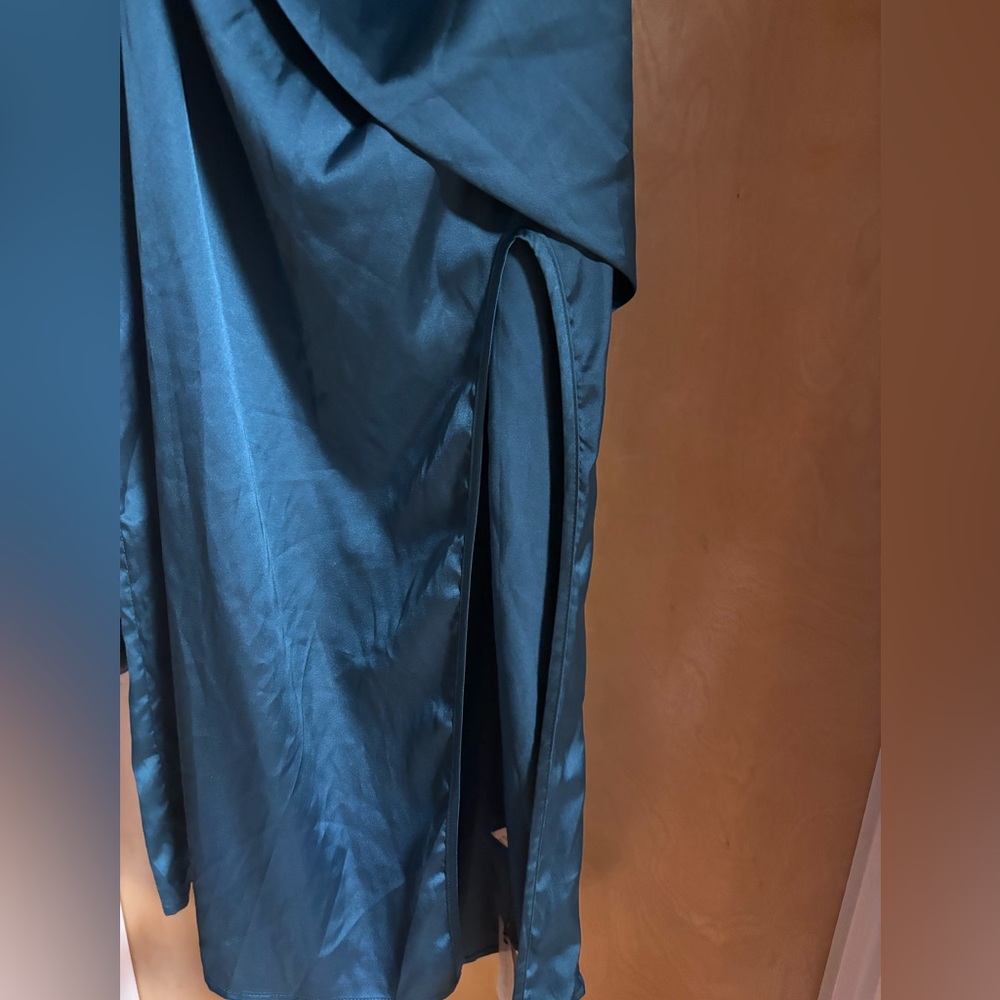 NWT Asymmetrical midi dress - Picture 4 of 7